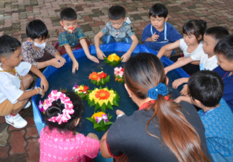 ลอยกระทง สืบสานประเพณีในแบบ อ.ด.ว.